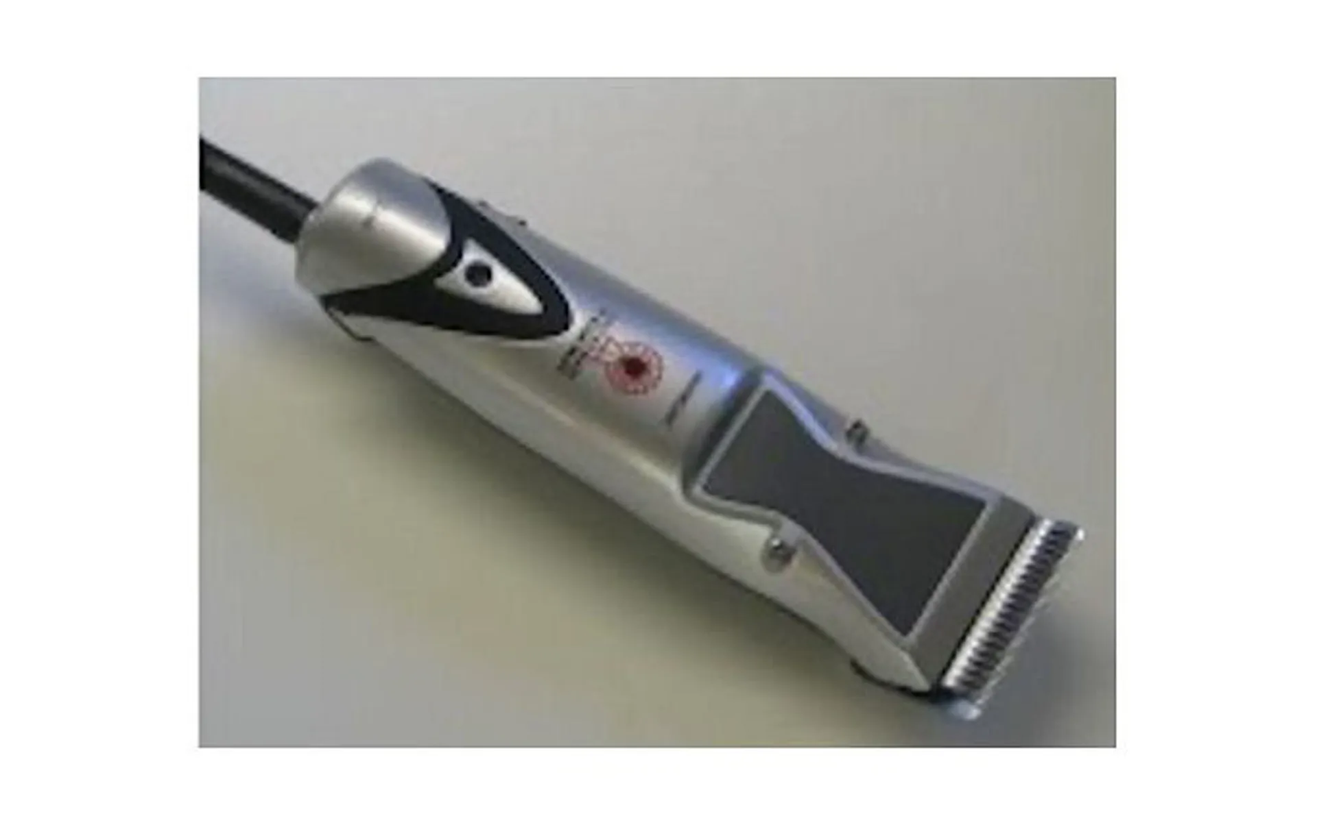 Liveryman Harmony Clipper with battery pack