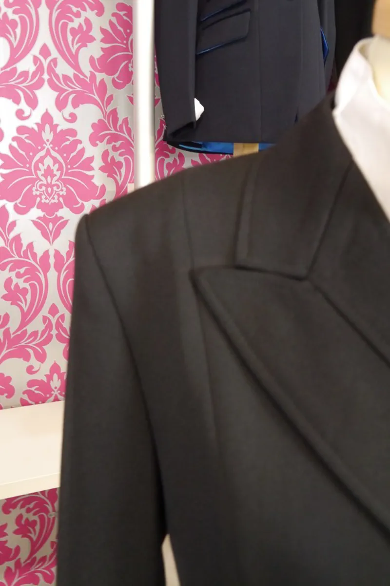 Pikeur Tailcoat Shadbelly Ladies in Black-2