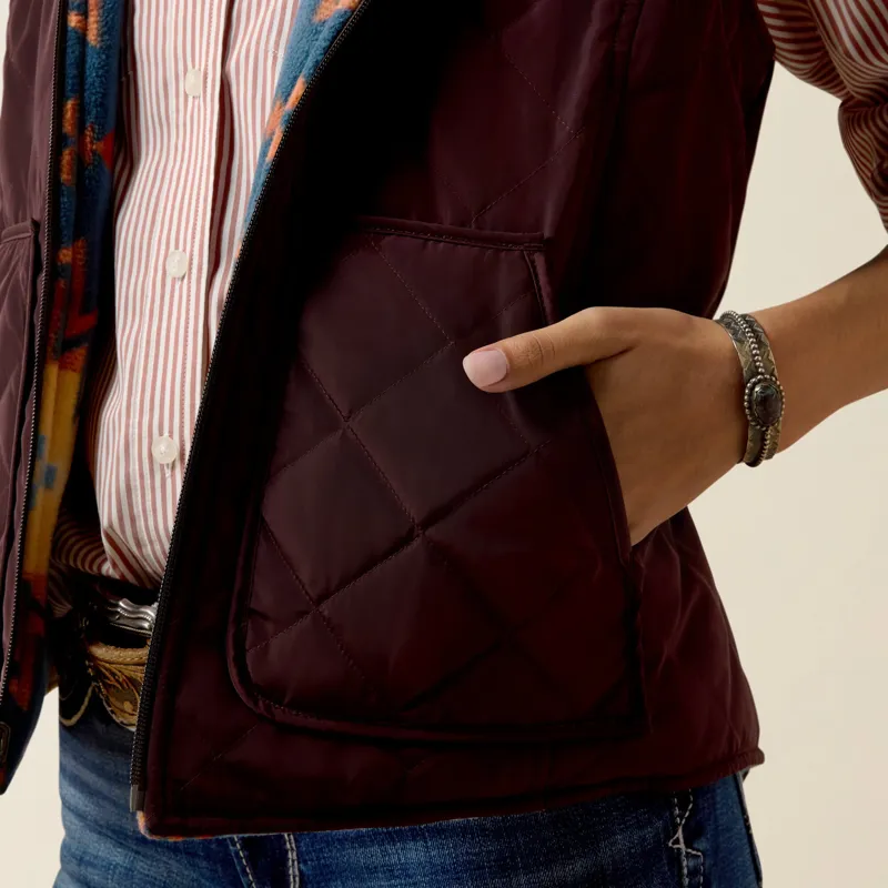 Ariat Dilon 2.0 Reversible Insulated Gilet Ladies in Chocolate Plum-8
