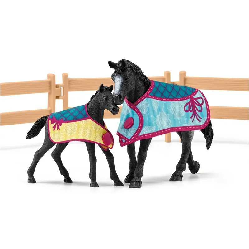 Schleich Horse Box with Mare and Foal Set-2