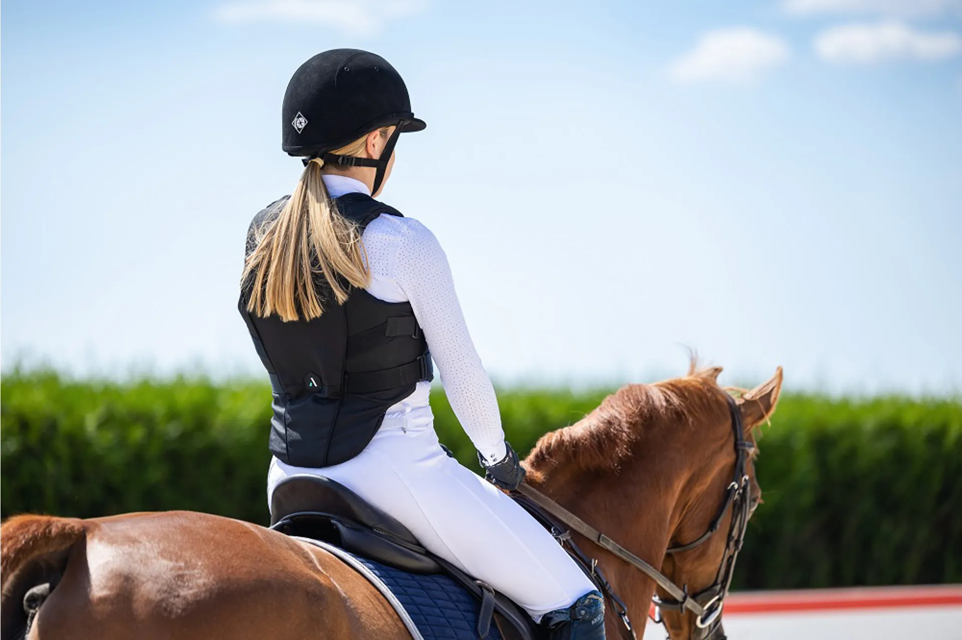 Airowear 2022 Womens Outlyne Body Protector OLL - Black