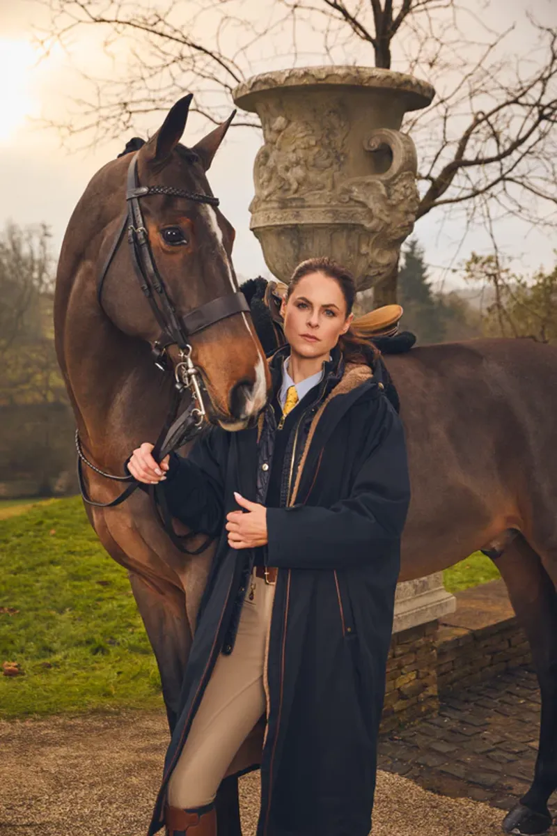 Holland Cooper One-Size Waterproof Coat Ladies in Ink Navy-2