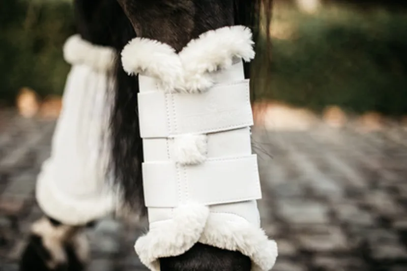 Kentucky Brushing Boots Air in White-1