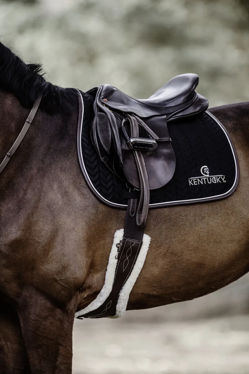 Kentucky Jumping Leather Fishbone Saddle Pad in Black-5