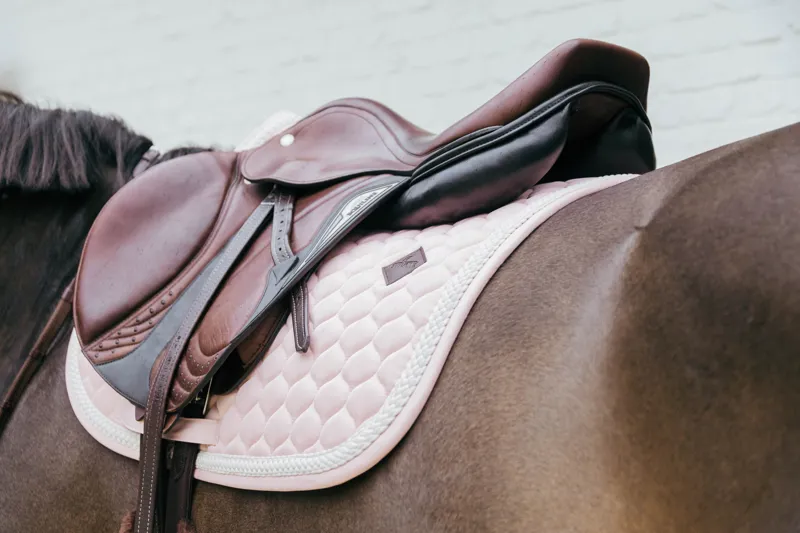 Kentucky Jumping Saddle Pad with Plaited Cord in Light Rose-3