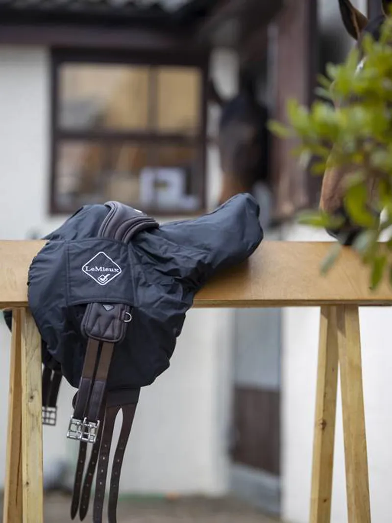 LeMieux Pro Kit GP/Jump Saddle Cover in Black-1