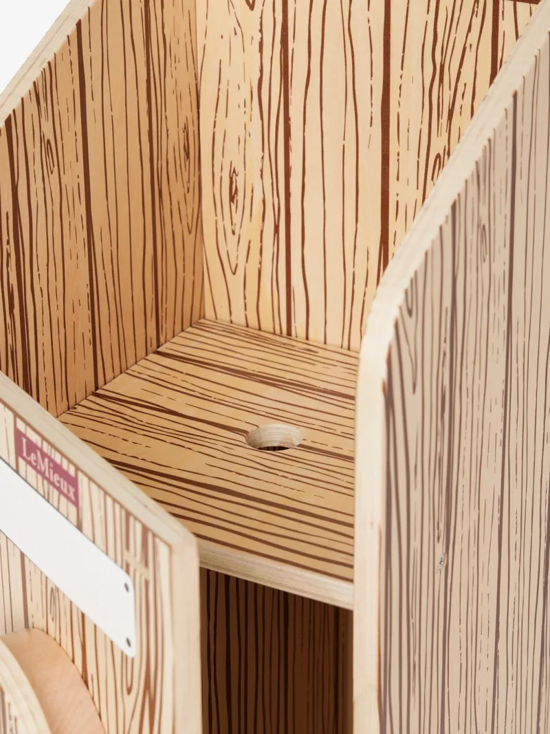 LeMieux Hobby Horse Wooden Stable-5
