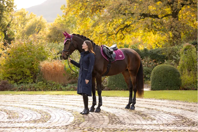 LeMieux Loire Classic Close Contact Saddle Pad in Blackberry-2