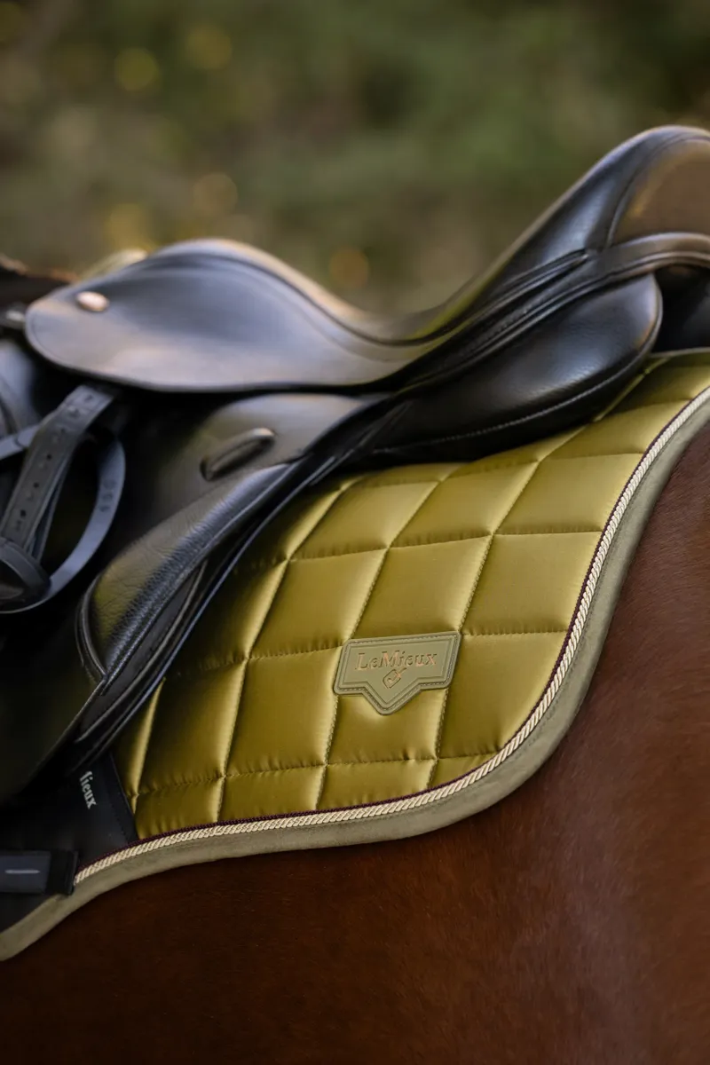 LeMieux Loire Classic Close Contact Saddle Pad in Gooseberry-4