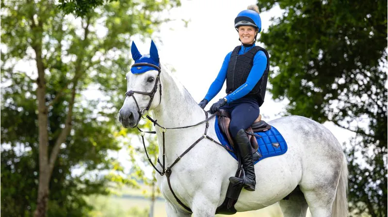 LeMieux Loire Close Contact Pad in Benetton-1