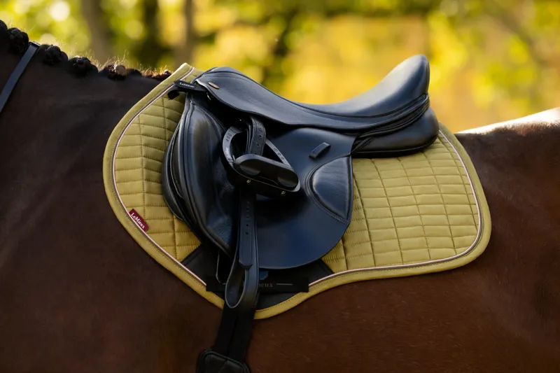 LeMieux Suede Close Contact Saddle Pad in Gooseberry-2