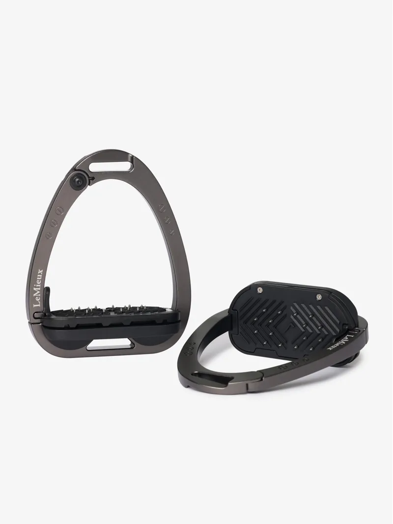 LeMieux Vector Balance Stirrups in Carbon