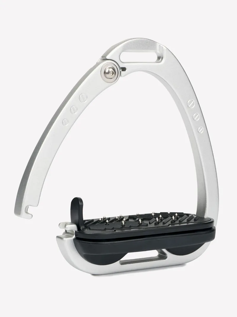 LeMieux Vector Control Stirrups in Aluminium-1