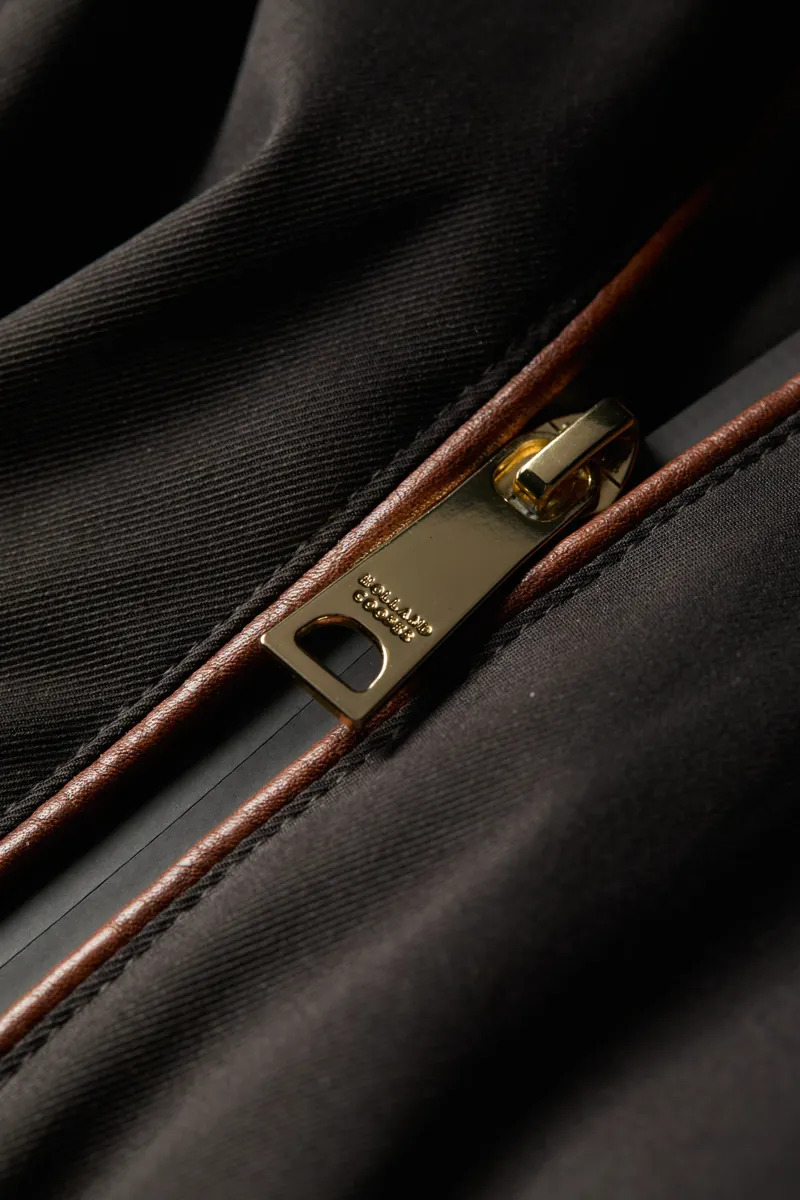 Holland Cooper One-Size Waterproof Jacket - Chocolate-7