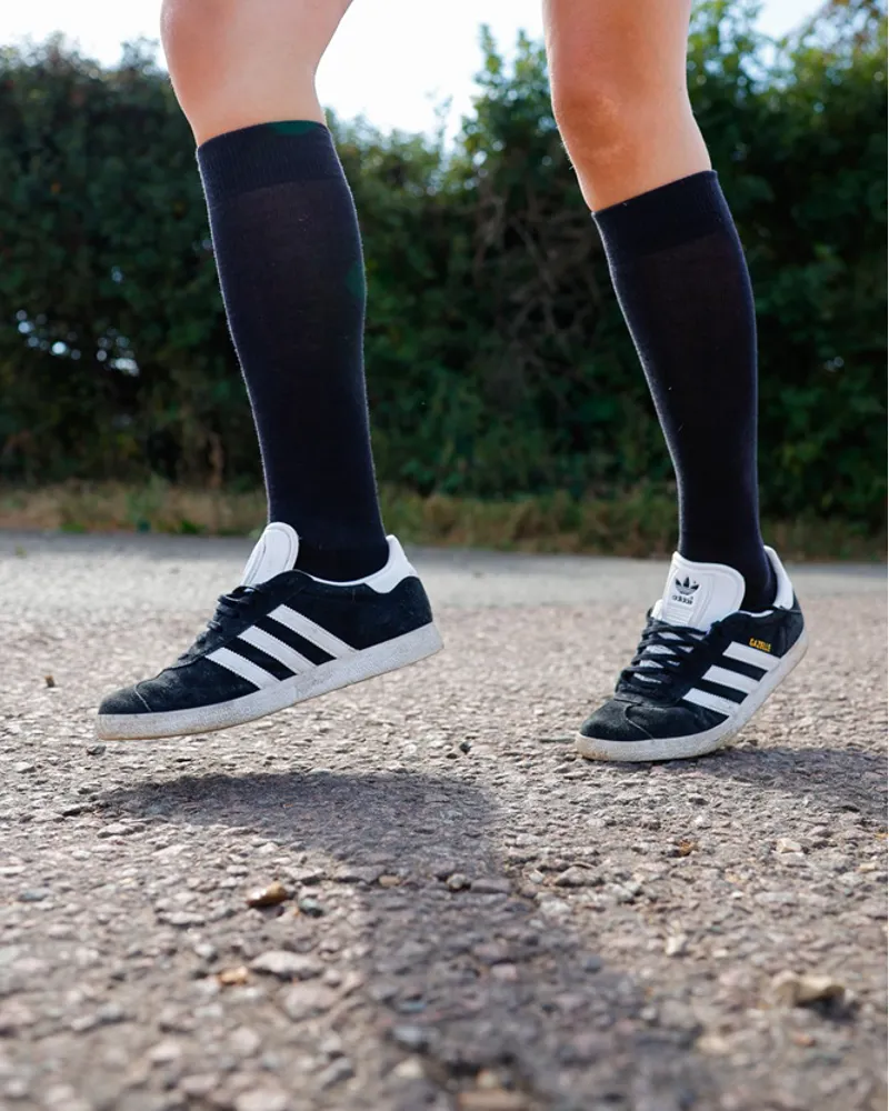 Soleberie Classic Long Socks Ladies in Black-8
