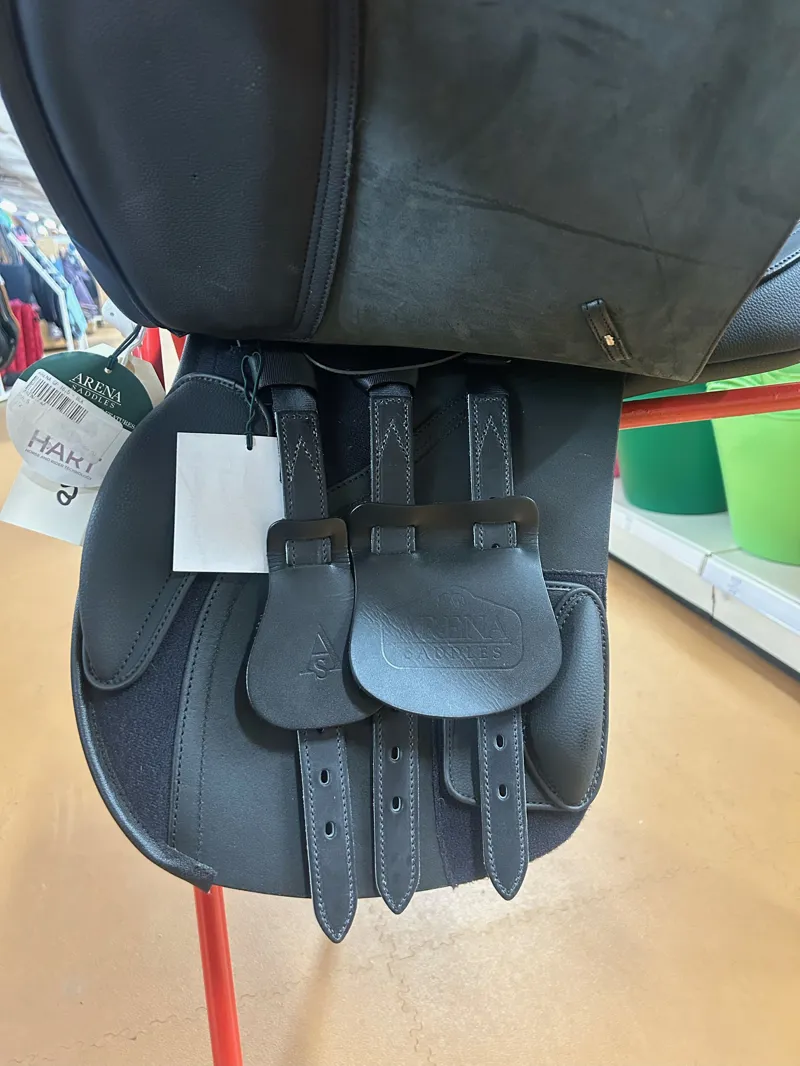 Arena GP Saddle 16.5 in Black-3