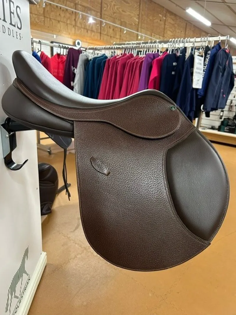 Arena Jump Saddle 17.5 in Brown