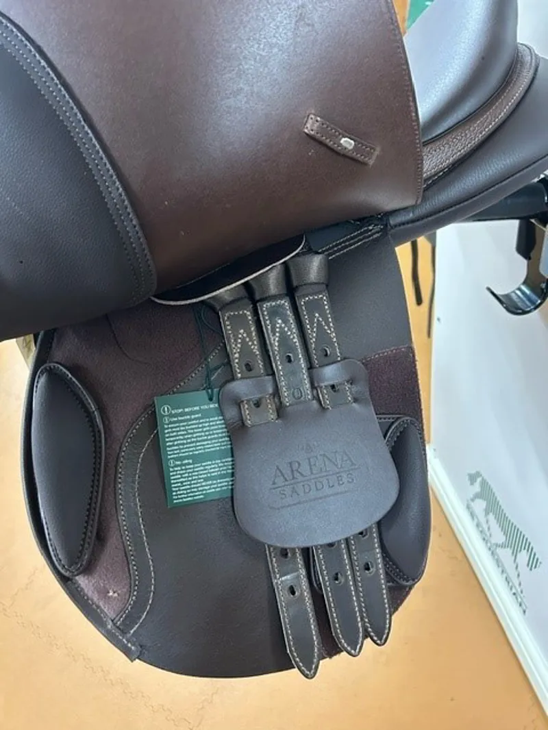 Arena Jump Saddle 17.5 in Brown-3