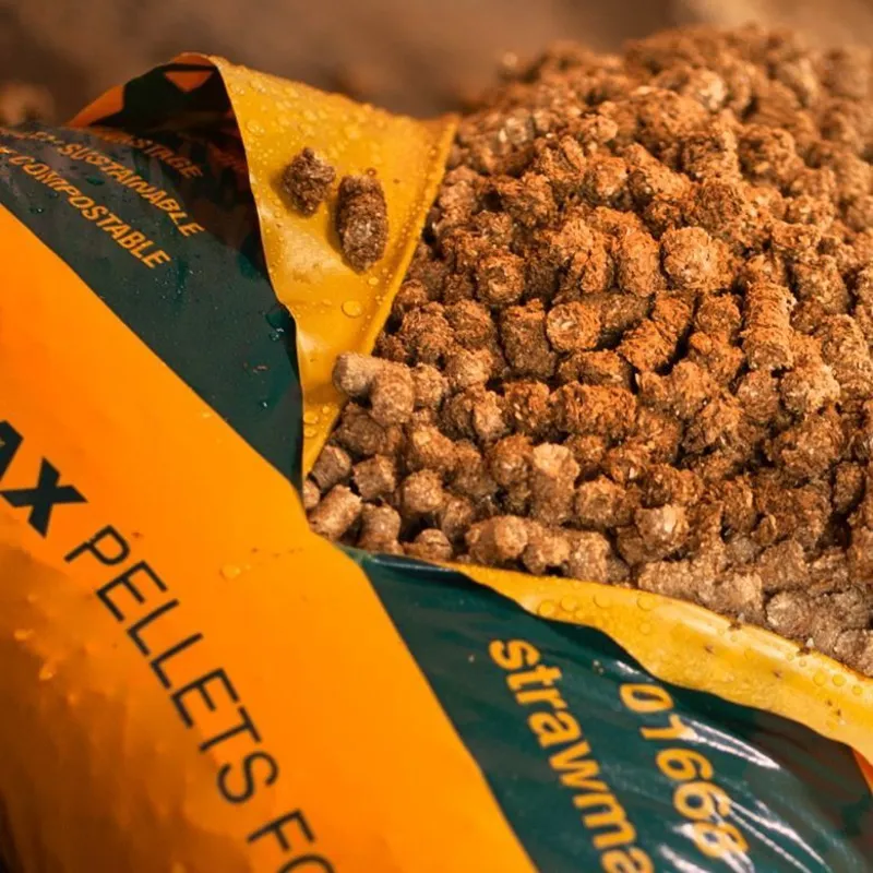 Strawmax Pellet Bedding for Horses 15 kg-4
