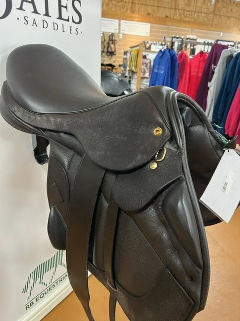 Black Country Vinici Jump 17.5 M Saddle in Brown-2