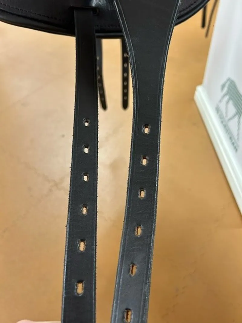 Black Country Vinici Jump 17.5 M Saddle in Brown-3