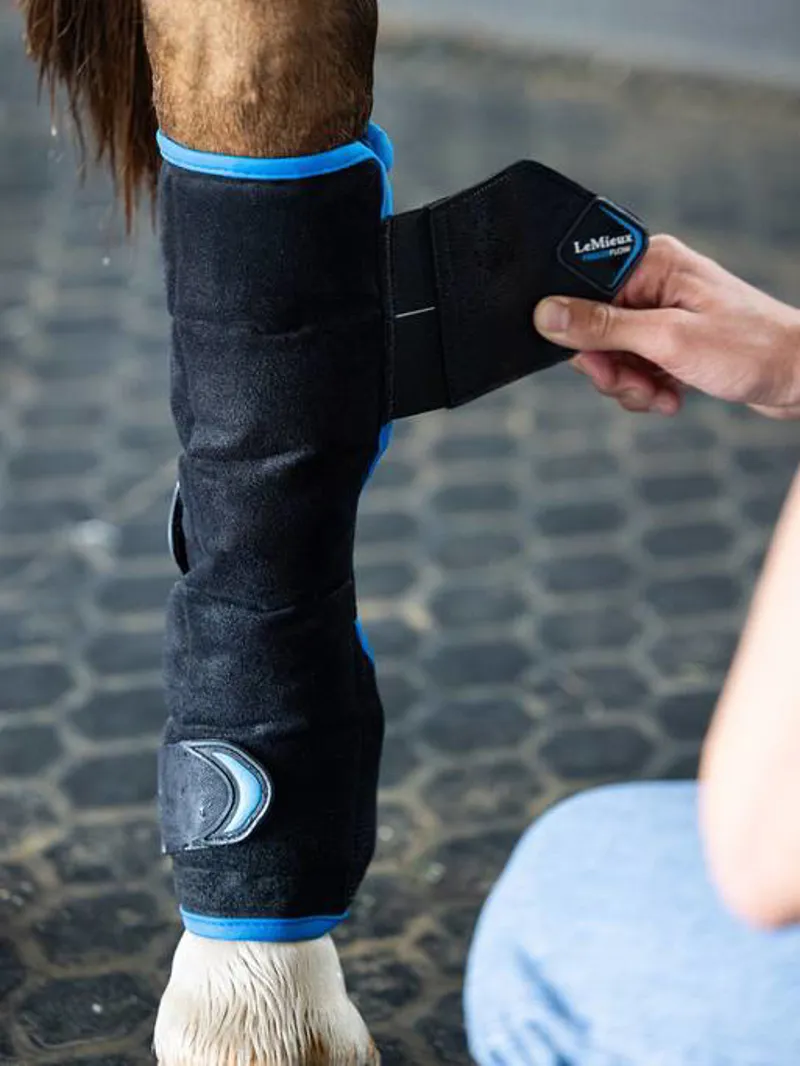 LeMieux Freeze Flow Ice Boot Hind in Black-3