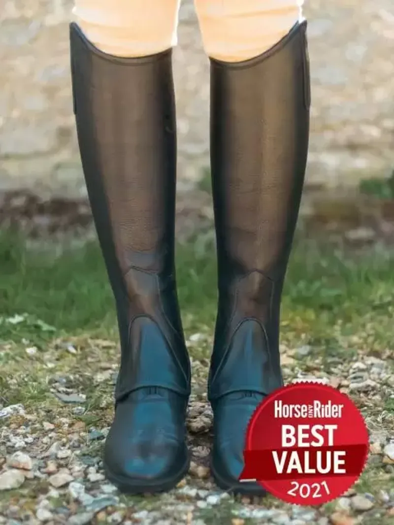 Just Chaps Premium Leather Saltos Gaiter Adults in Black