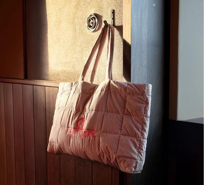 Kentucky Padded Bag with Logo in Beige-4