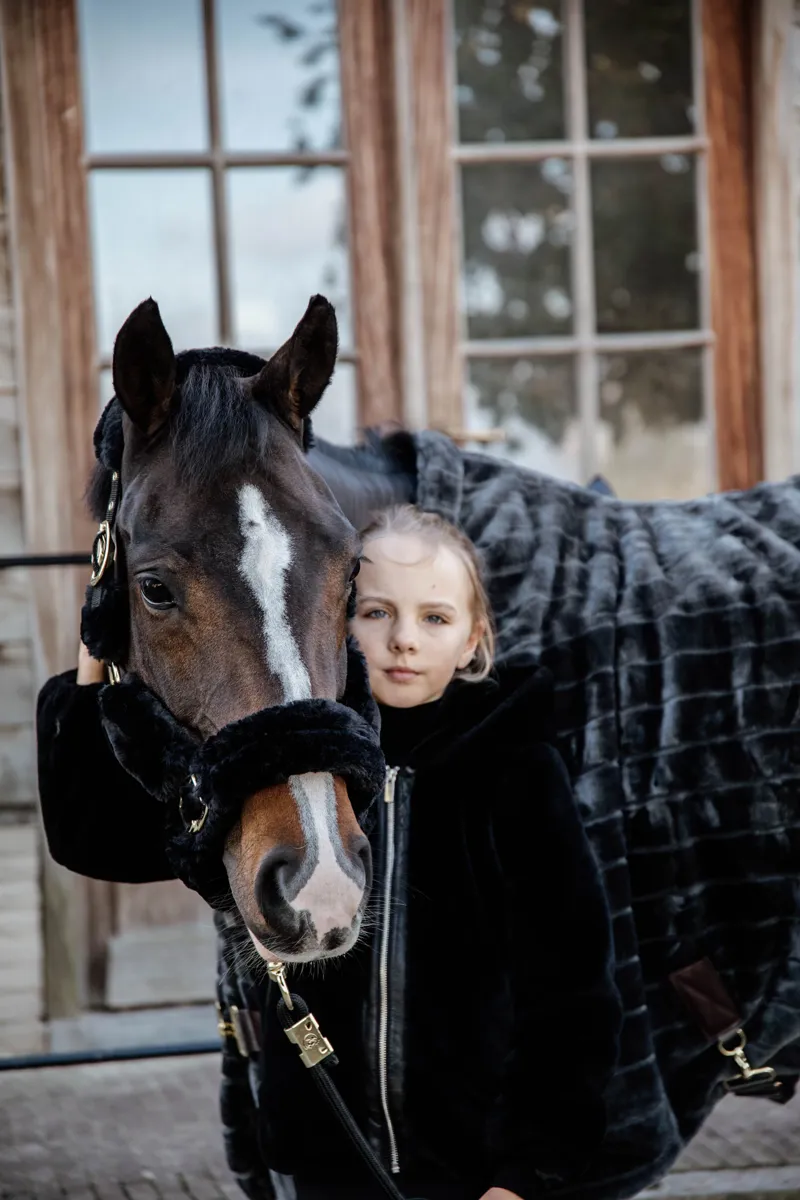Kentucky Sheepskin Travel Headcollar in Black-4