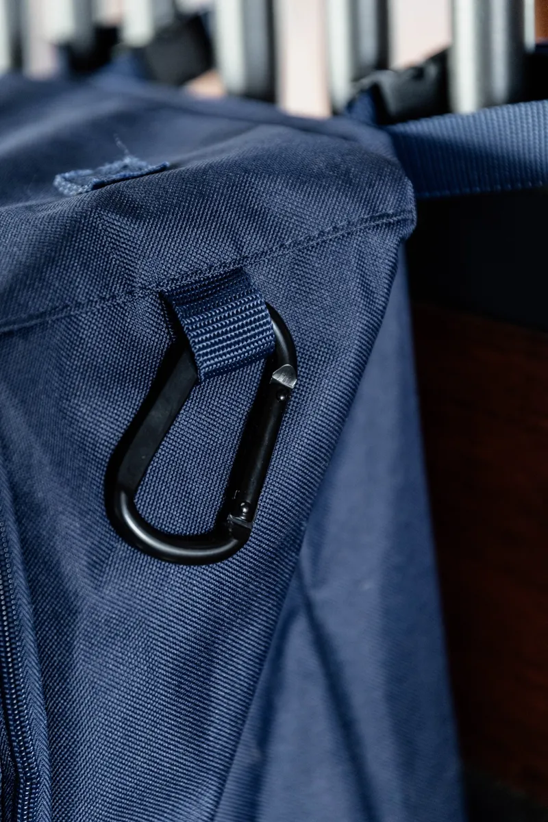 Kentucky Stable Bag in Navy-6