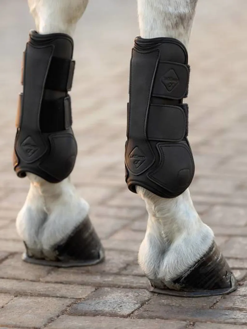 LeMieux Capella Tendon Boots in Black-3