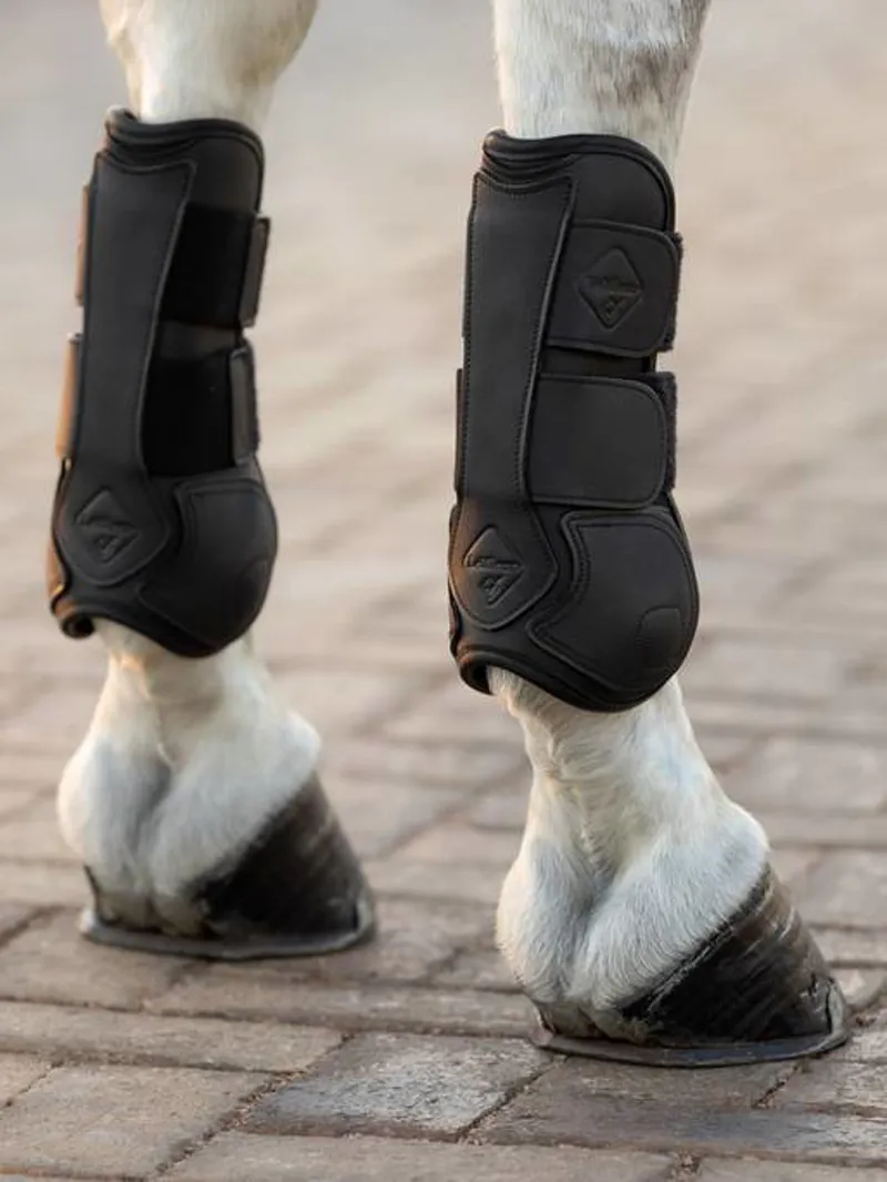 LeMieux Capella Tendon Boots in Black-2
