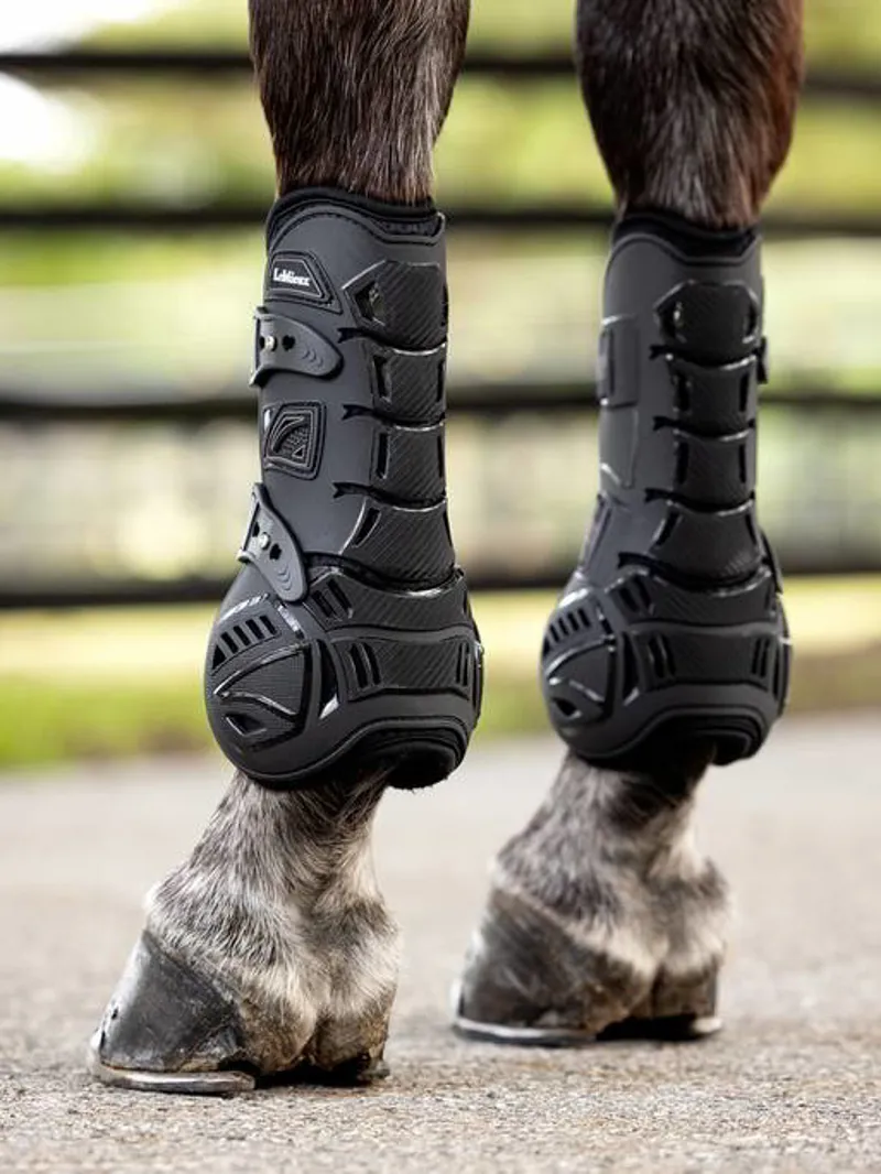LeMieux Motion Cool Tendon Boot in Black-4