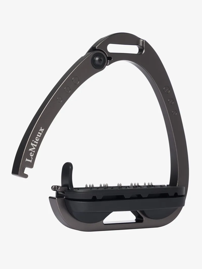 LeMieux Vector Balance Stirrups in Carbon-4