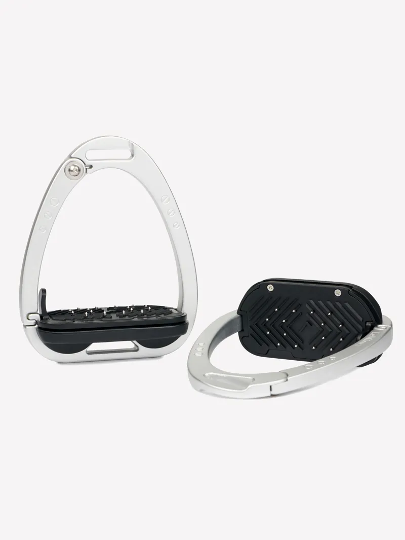 LeMieux Vector Control Stirrups in Aluminium