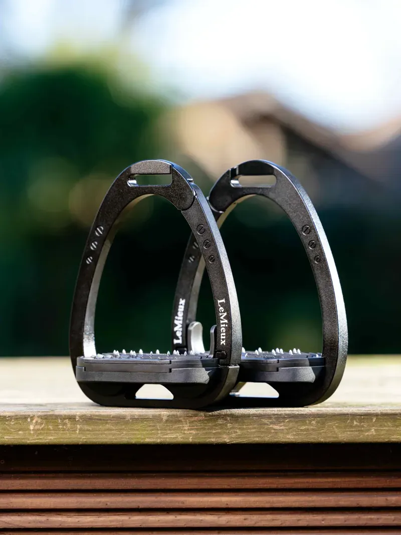 LeMieux Vector Control Stirrups in Black-3