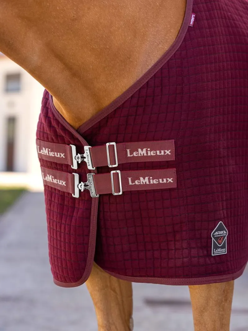 LeMieux Arika Clima-Tek Rug in Burgundy-2