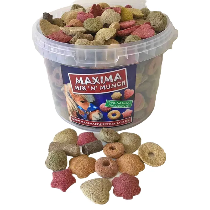 Maxima Mix n Munch Selection Horse Treats Bucket 600g