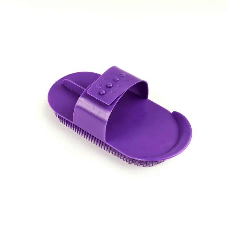 Shires EZI-GROOM Plastic Curry Comb in Purple