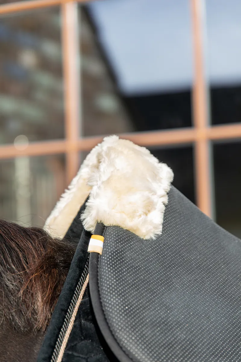 Kentucky Sheepskin Anatomic Half Pad Absorb in Black and Natural-3