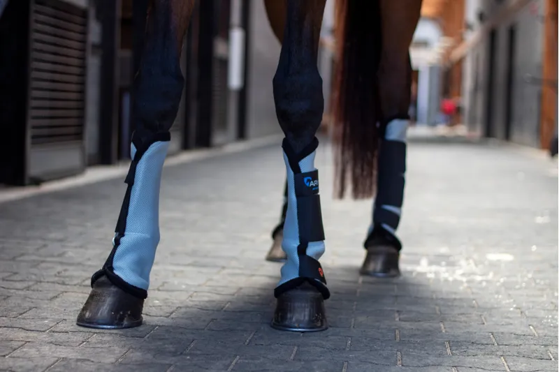 Arma Airflow Turnout Socks in Black-1