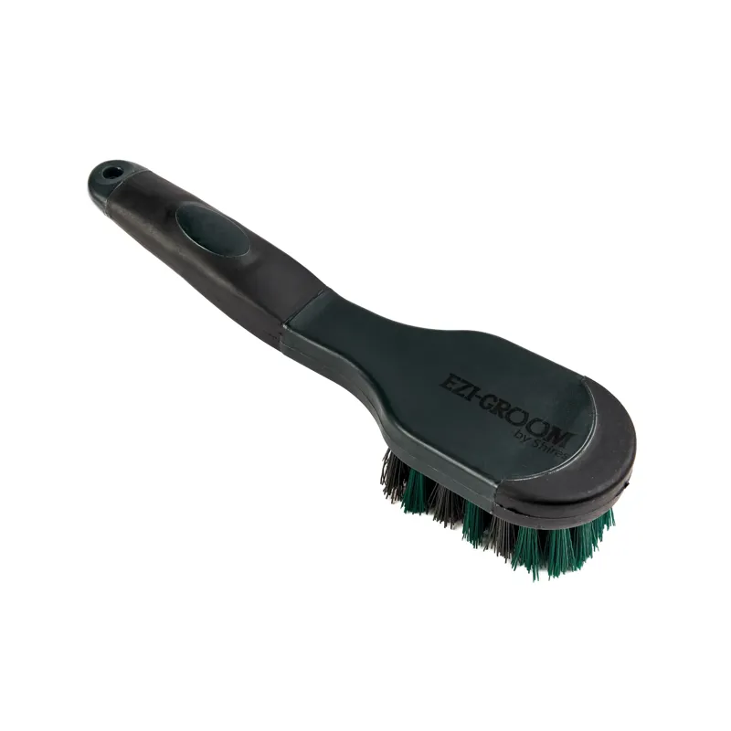 Shires EZI-GROOM Grip Bucket Brush in Black
