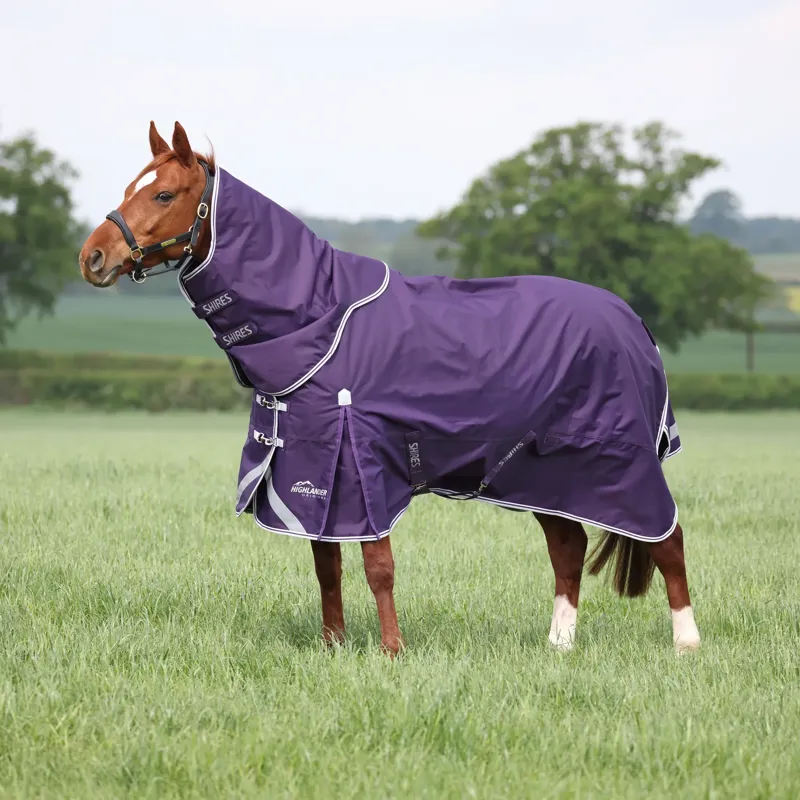 Shires Highlander Turnout Rug and Neck Set 100g in Plum