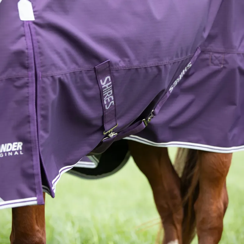 Shires Highlander Turnout Rug 100g in Plum-2