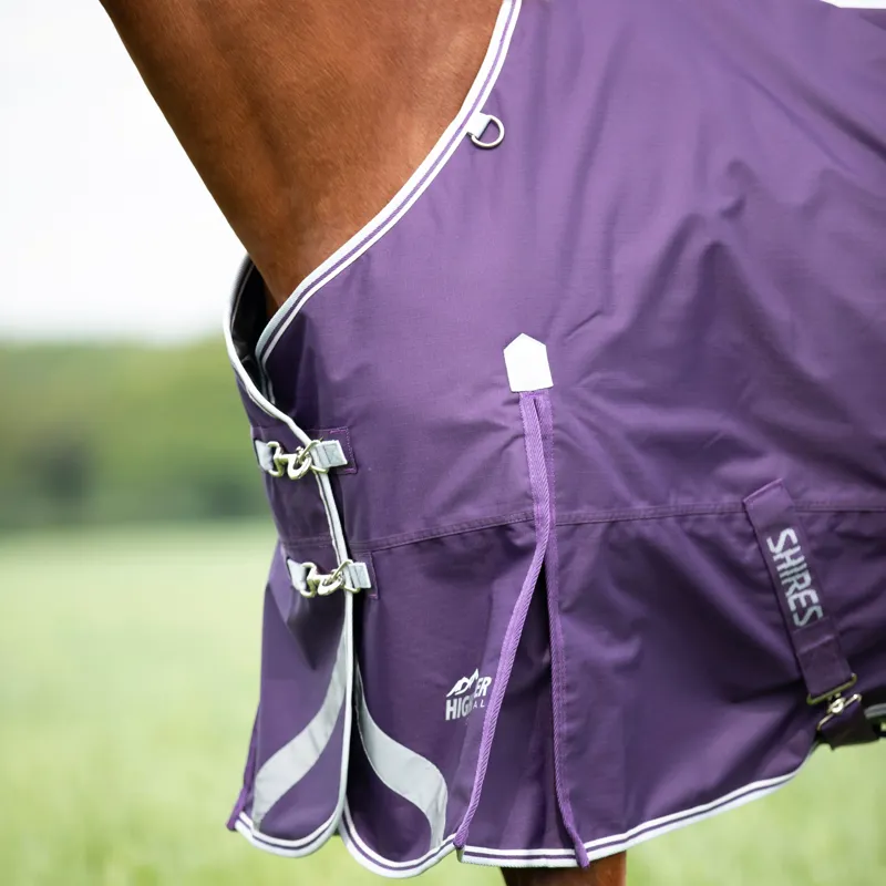 Shires Highlander Turnout Rug 100g in Plum-3