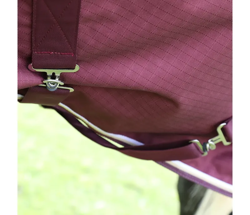 Shires Highlander Plus 100 Combo Turnout Rug in Maroon-3