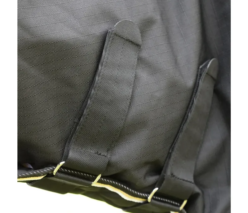 Shires Highlander Plus 200 Combo Turnout Rug in Black-3