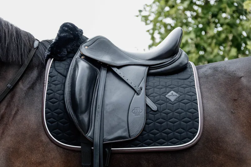 Kentucky Skin Friendly Dressage Saddle Pad in Black-6