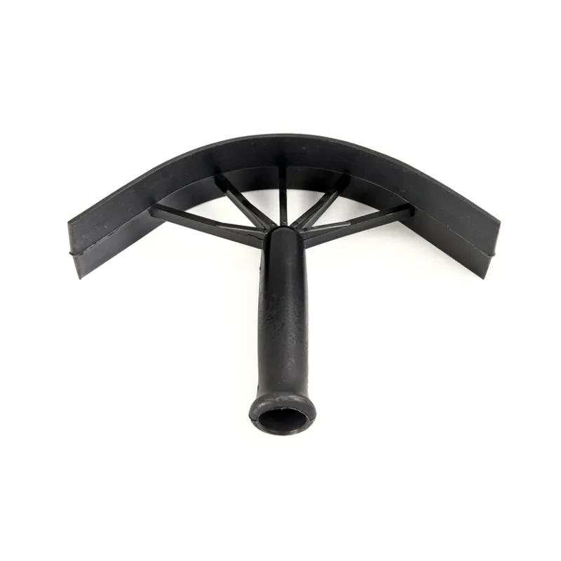 Shires EZI-GROOM Plastic Sweat Scraper in Black