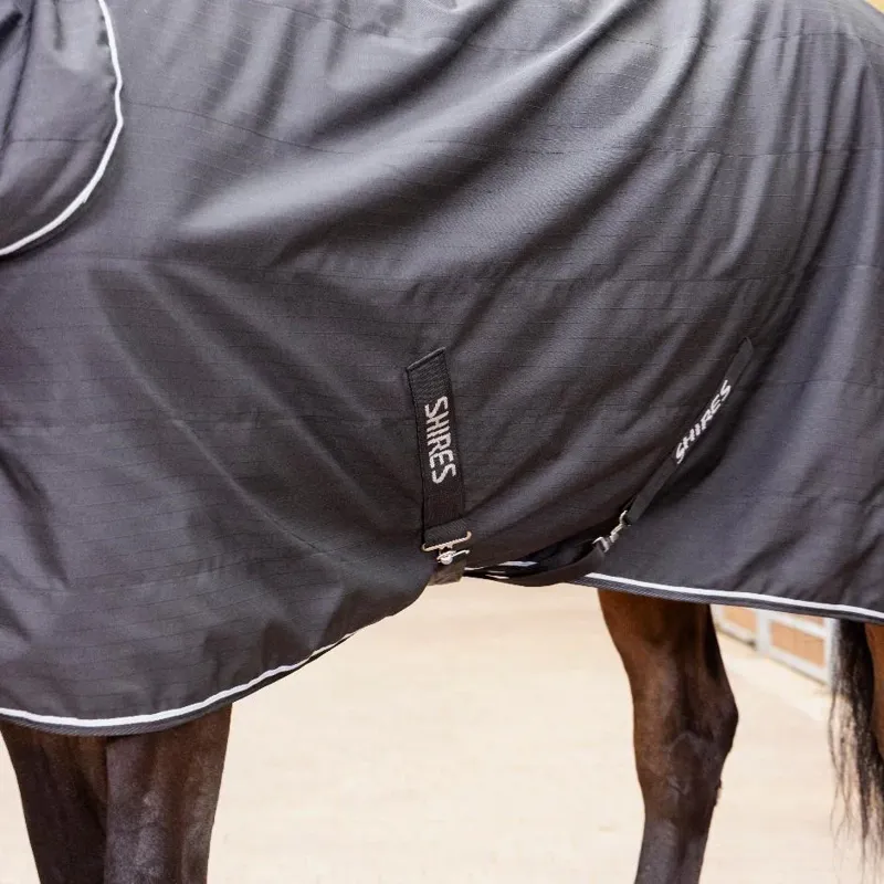 Shires Tempest Lite Combo Stable Rug in Black-2